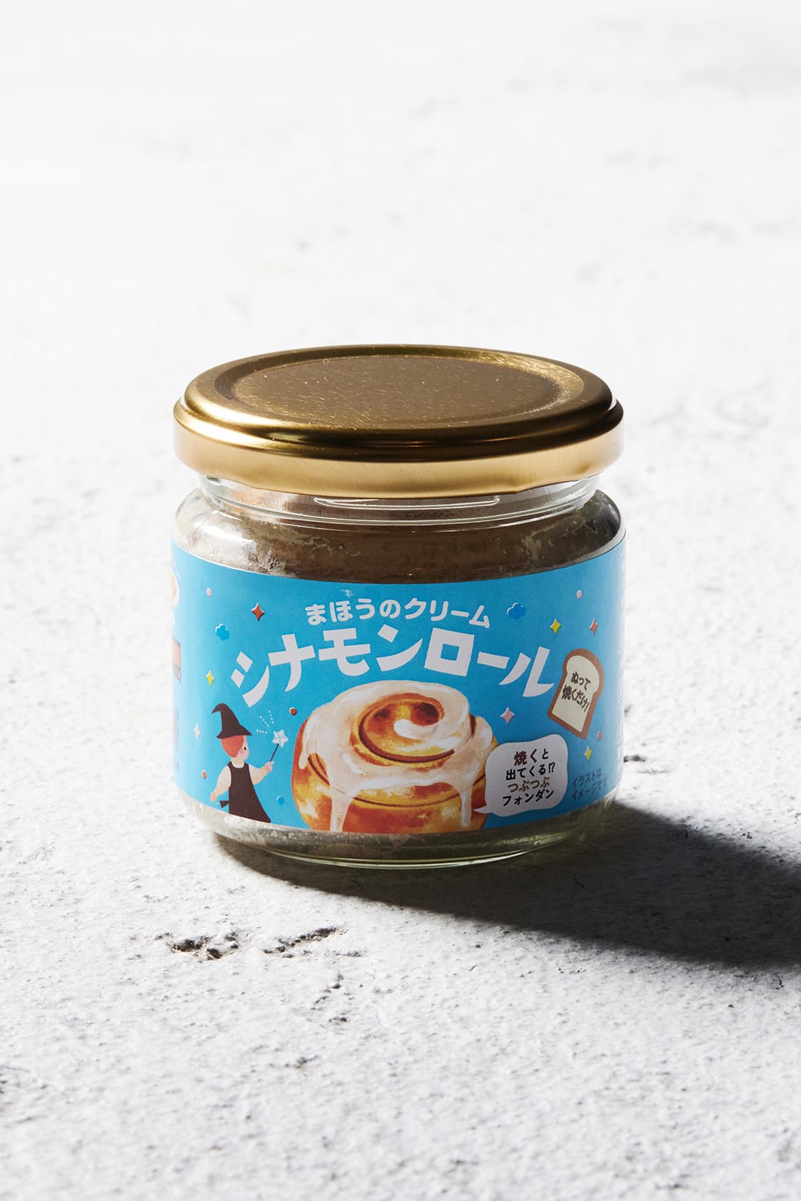 
                  
                    まほうのクリーム　シナモンロール
                  
                